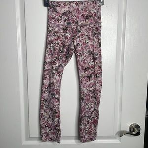 Lululemon Pink Floral Print Crop Capri Leggings